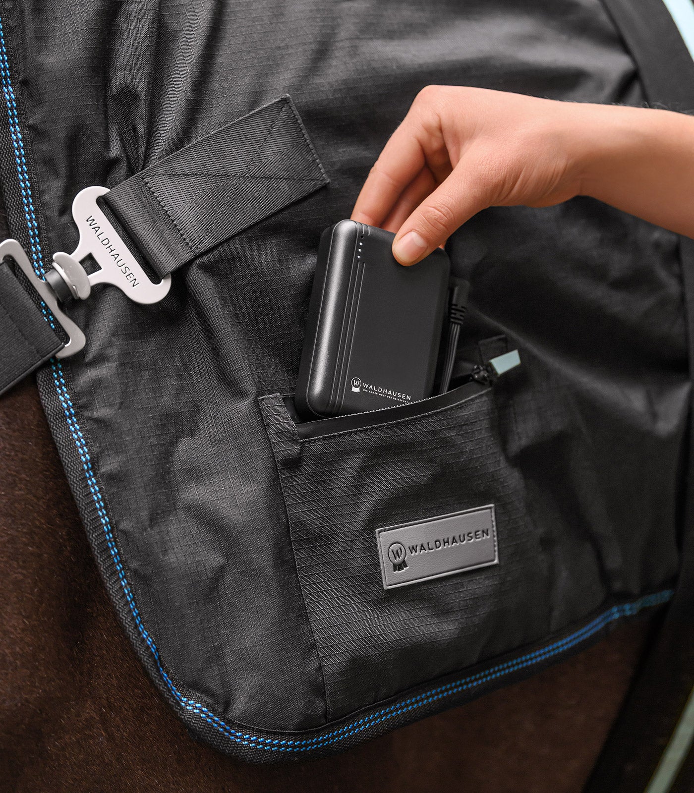 Powerbank for 3890.. Waldhausen Health + Care TecSupreme heating and massage rug, 5000 mAh / 7.4 V