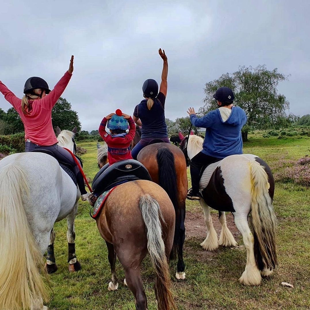 Top 5 Best Locations for Family Horse Riding in the UK
