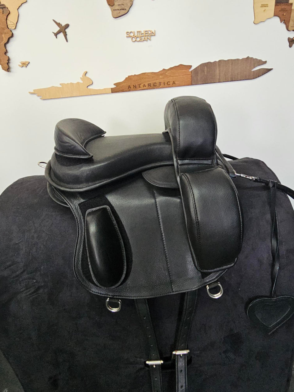 Dinky Rider Children’s Horse & Pony Saddles | Delivery Worldwide – Inky Dinky Saddles